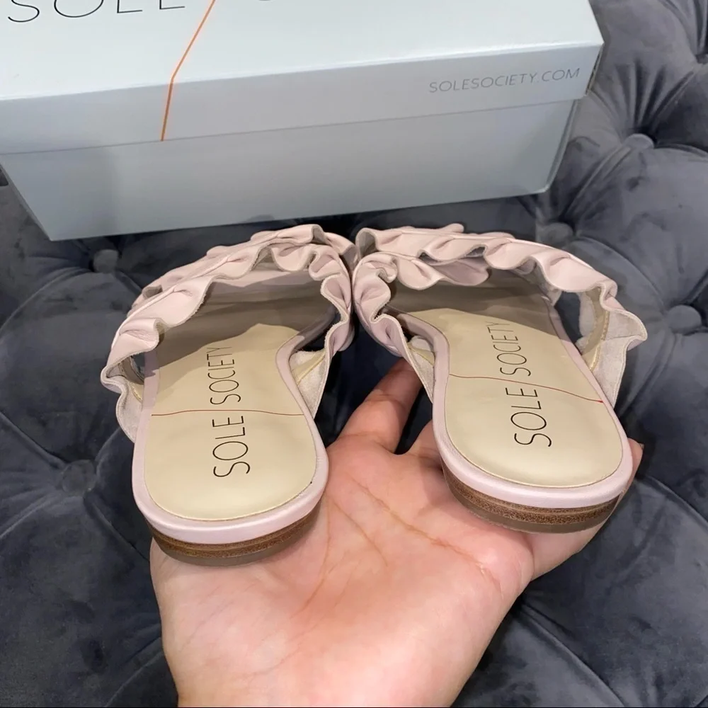 𝅺New Sole Society So Mandi Leather Sandals - Pink